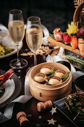 Dish, low key light. Food photography in Dubai by Artur Begel
