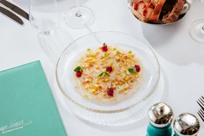 Dish, high key light. Food photography in Dubai by Artur Begel