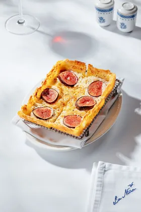 Dish, high key light. Food photography in Dubai by Artur Begel