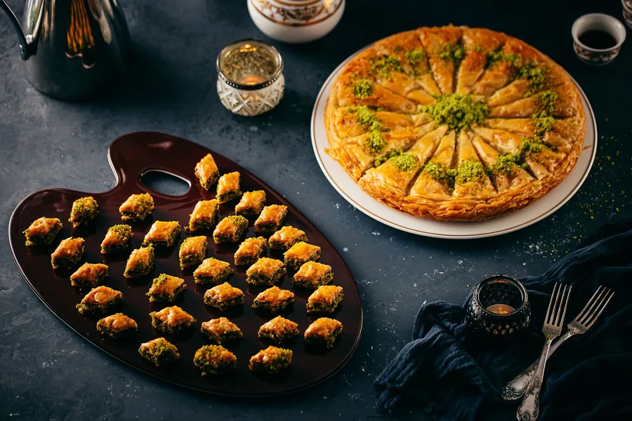 Dish, low key light. Food photography in Dubai by Artur Begel