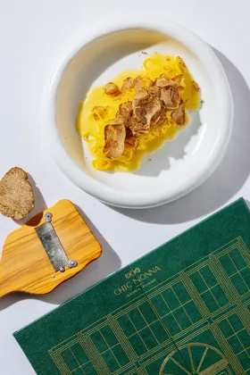 Dish, high key light. Food photography in Dubai by Artur Begel