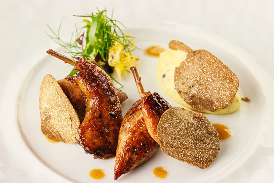 Dish, high key light. Food photography in Dubai by Artur Begel