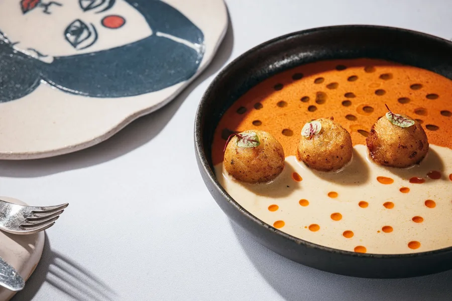 Dish, high key light. Food photography in Dubai by Artur Begel
