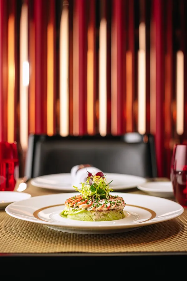 Dish, high key light. Food photography in Dubai by Artur Begel