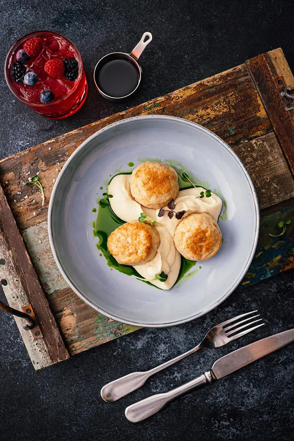 Dish, high key light. Food photography in Dubai by Artur Begel