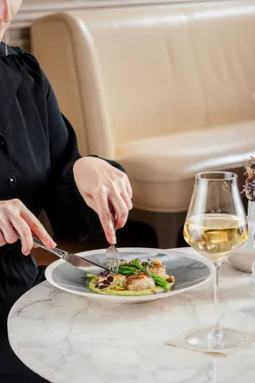 Dish, high key light. Food photography in Dubai by Artur Begel