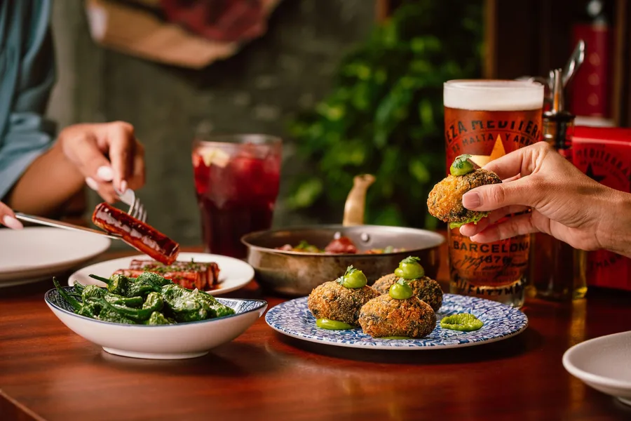 Dish, high key light. Food photography in Dubai by Artur Begel