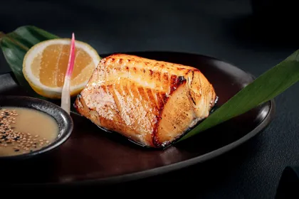 Dish, low key light. Food photography in Dubai by Artur Begel