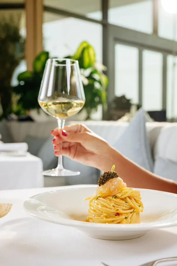 Dish, high key light. Food photography in Dubai by Artur Begel