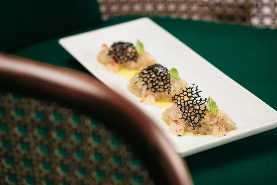 Dish, high key light. Food photography in Dubai by Artur Begel