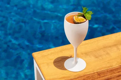 Drink, high key light. Food photography in Dubai by Artur Begel