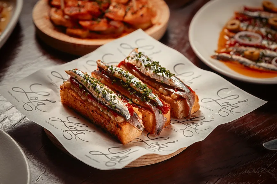 Dish, high key light. Food photography in Dubai by Artur Begel
