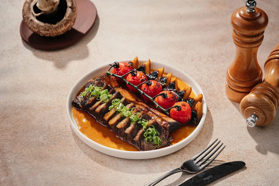 Dish, high key light. Food photography in Dubai by Artur Begel
