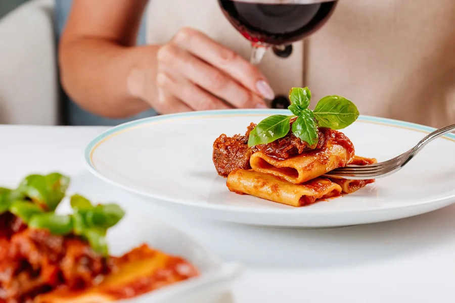 Dish, high key light. Food photography in Dubai by Artur Begel