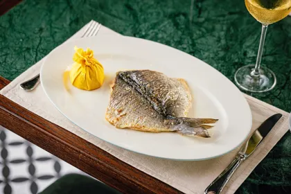 Dish, high key light. Food photography in Dubai by Artur Begel