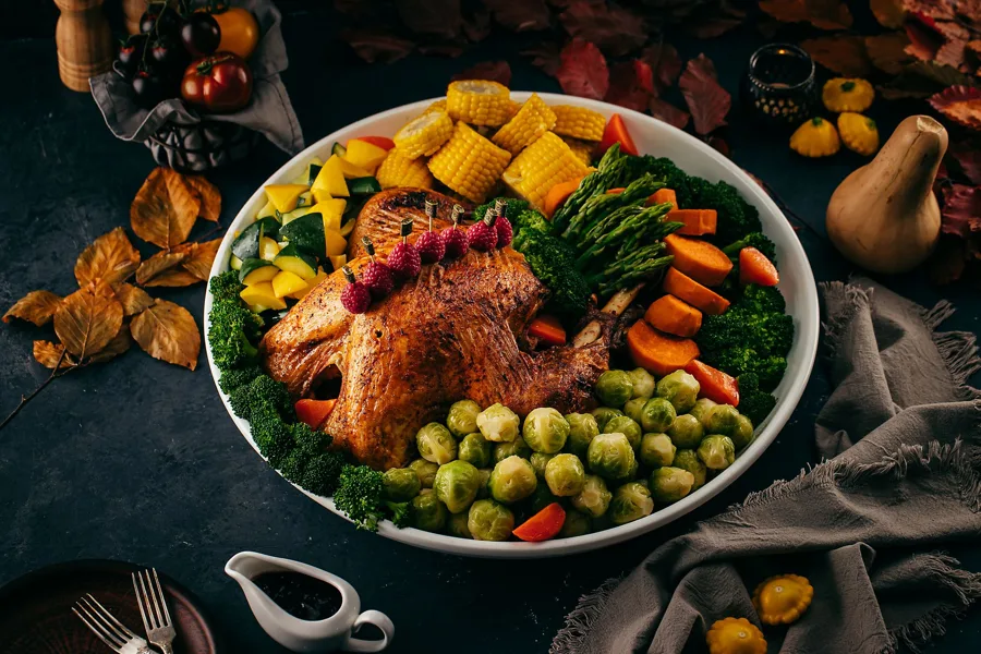 Dish, low key light. Food photography in Dubai by Artur Begel