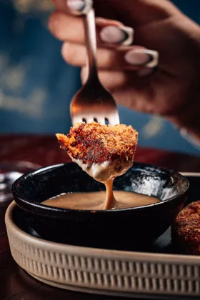 Dish, low key light. Food photography in Dubai by Artur Begel