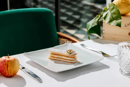 Dish, high key light. Food photography in Dubai by Artur Begel
