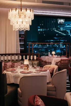 Interior. Food photography in Dubai by Artur Begel