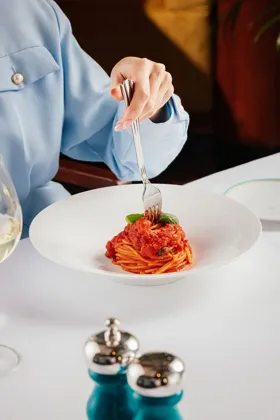 Dish, high key light. Food photography in Dubai by Artur Begel