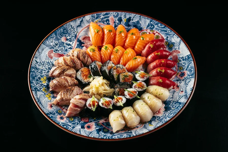 Dish, low key light. Food photography in Dubai by Artur Begel