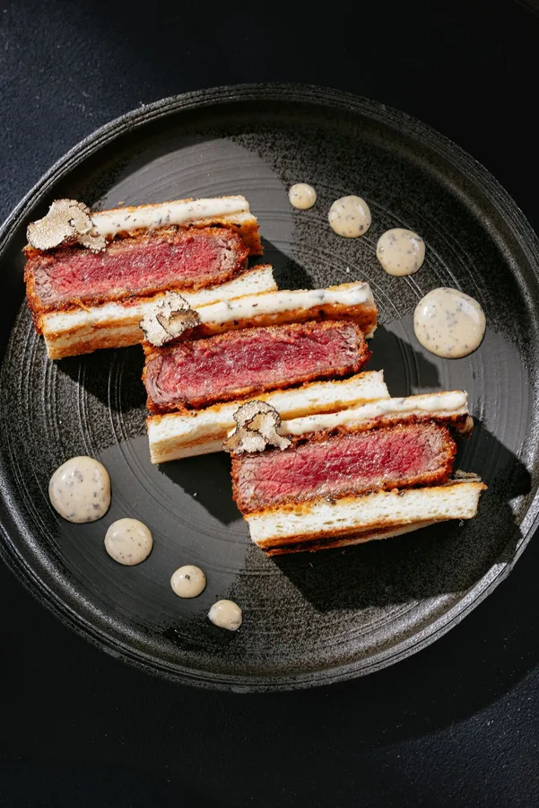 Dish, low key light. Food photography in Dubai by Artur Begel