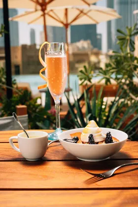 Drink, high key light. Food photography in Dubai by Artur Begel