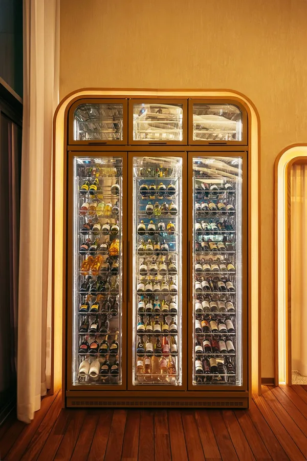 Interior. Food photography in Dubai by Artur Begel