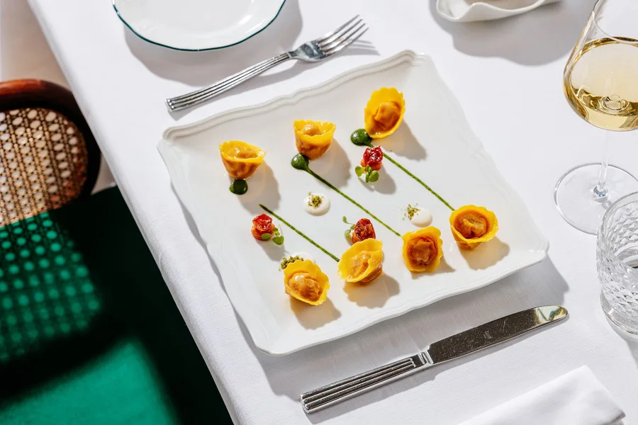 Dish, high key light. Food photography in Dubai by Artur Begel