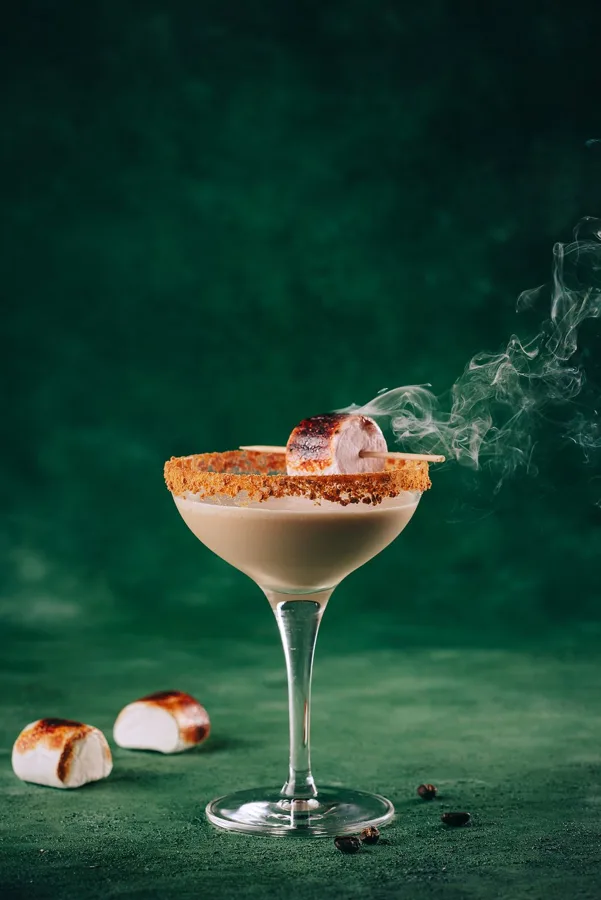 Drink, high key light. Food photography in Dubai by Artur Begel
