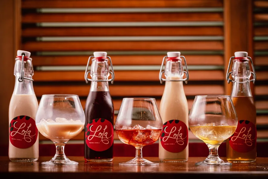Drink, high key light. Food photography in Dubai by Artur Begel
