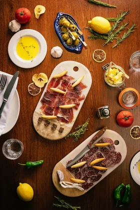 Dish, low key light. Food photography in Dubai by Artur Begel