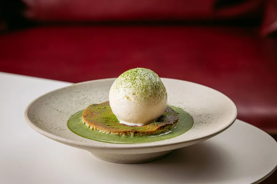 Dish, high key light. Food photography in Dubai by Artur Begel