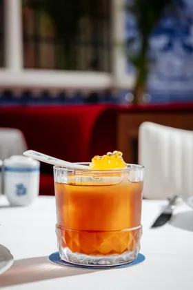 Drink, high key light. Food photography in Dubai by Artur Begel