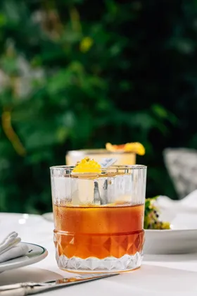 Drink, high key light. Food photography in Dubai by Artur Begel