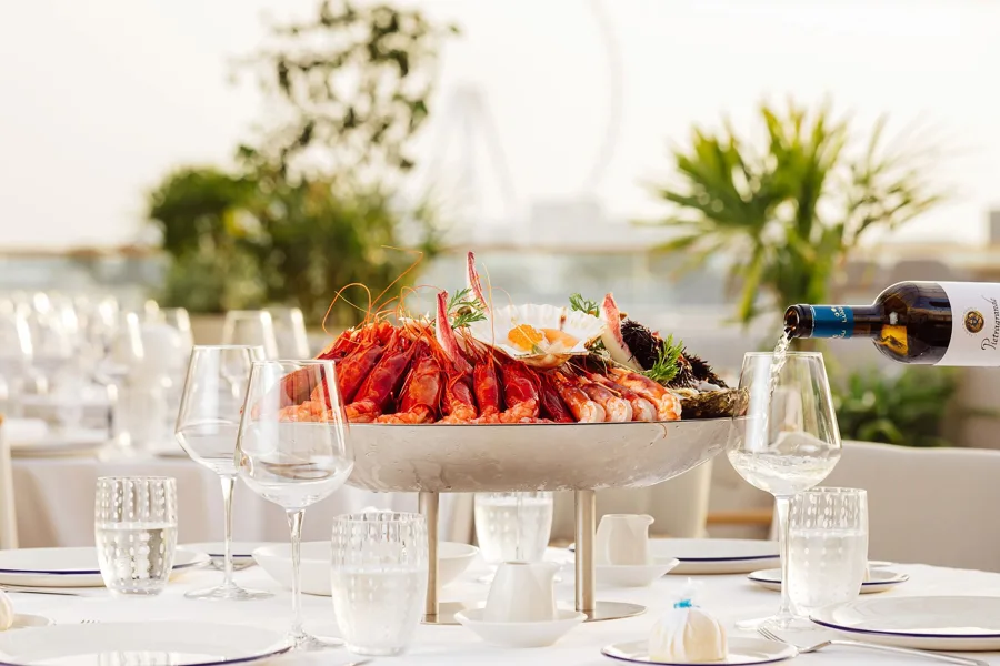 Dish, high key light. Food photography in Dubai by Artur Begel