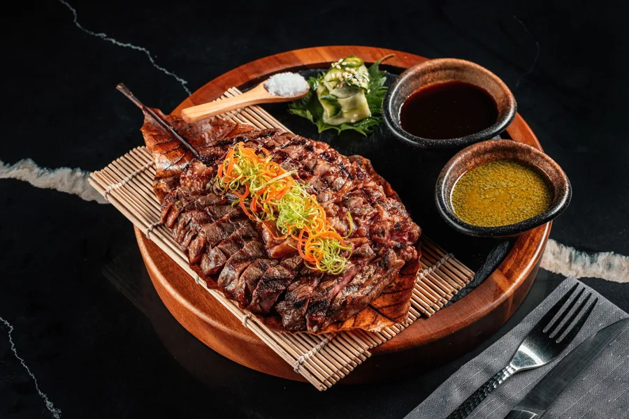 Dish, low key light. Food photography in Dubai by Artur Begel