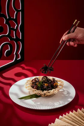 Dish, low key light. Food photography in Dubai by Artur Begel