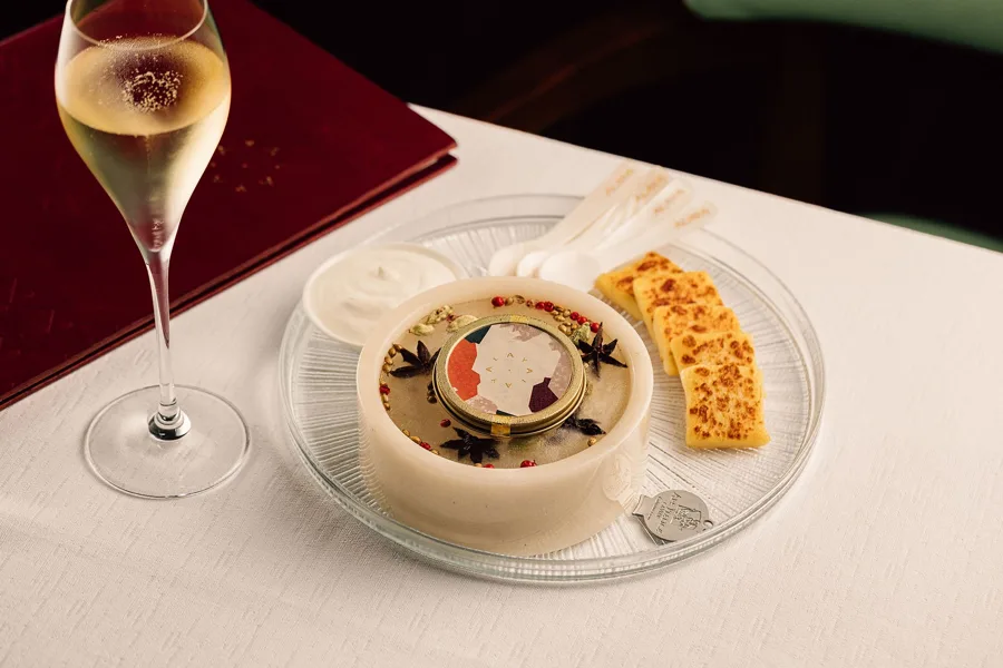 Dish, high key light. Food photography in Dubai by Artur Begel