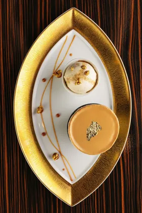 Dish, high key light. Food photography in Dubai by Artur Begel