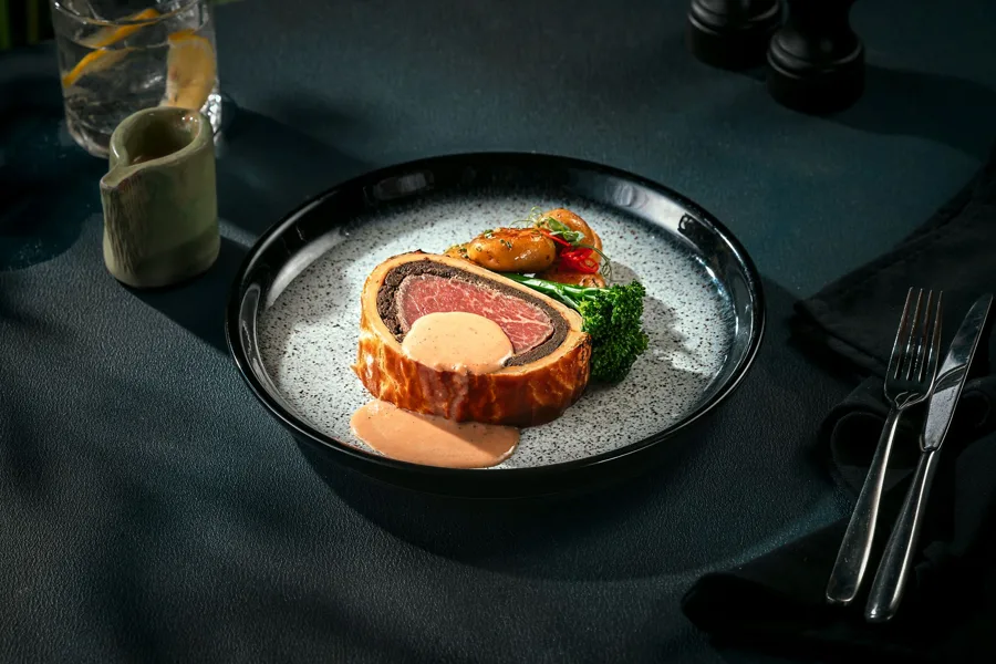 Dish, low key light. Food photography in Dubai by Artur Begel