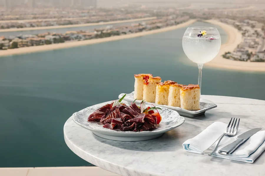 Dish, high key light. Food photography in Dubai by Artur Begel
