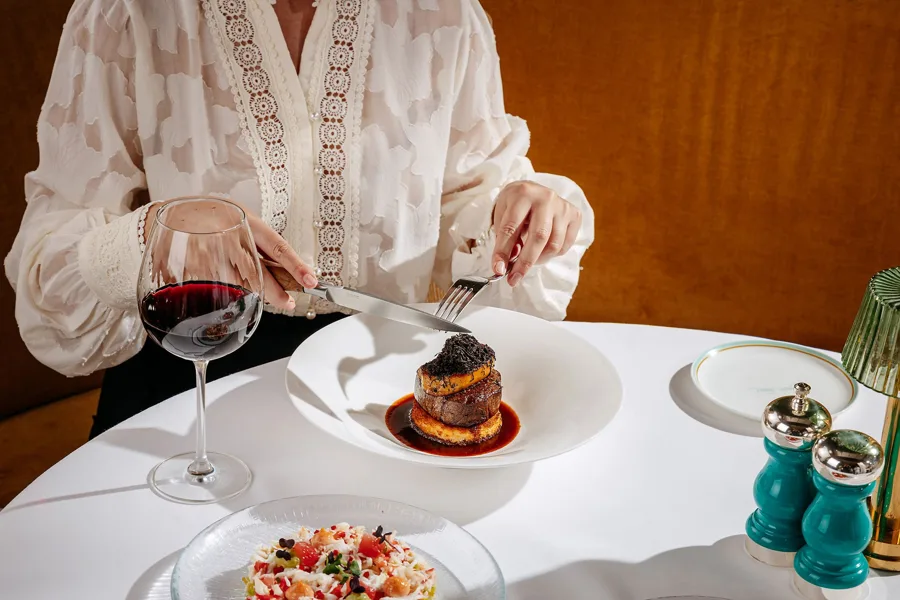 Dish, high key light. Food photography in Dubai by Artur Begel