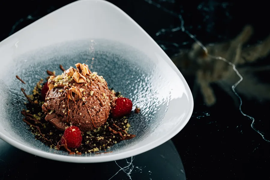 Dish, low key light. Food photography in Dubai by Artur Begel