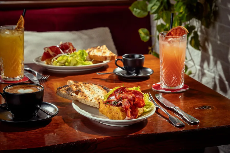 Dish, high key light. Food photography in Dubai by Artur Begel