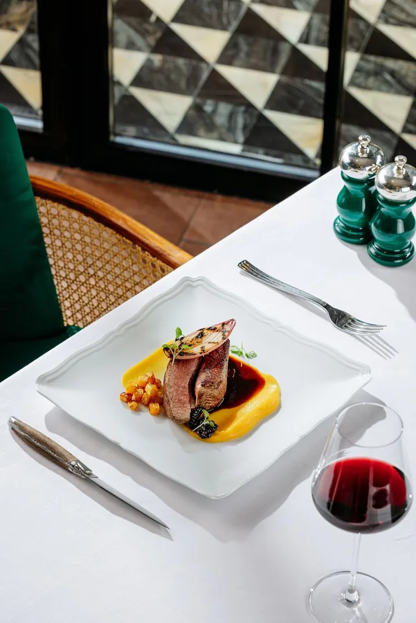 Dish, high key light. Food photography in Dubai by Artur Begel