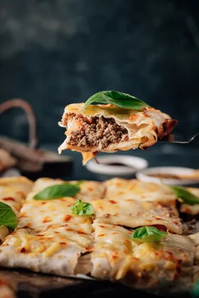 Dish, low key light. Food photography in Dubai by Artur Begel