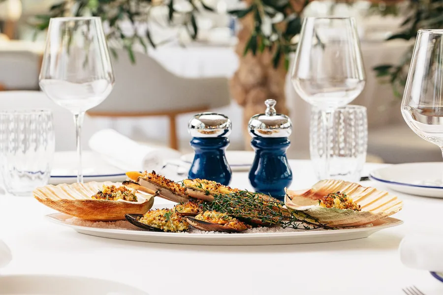 Dish, high key light. Food photography in Dubai by Artur Begel