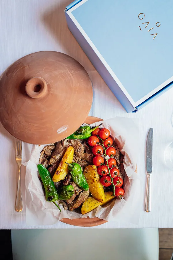 Dish, high key light. Food photography in Dubai by Artur Begel