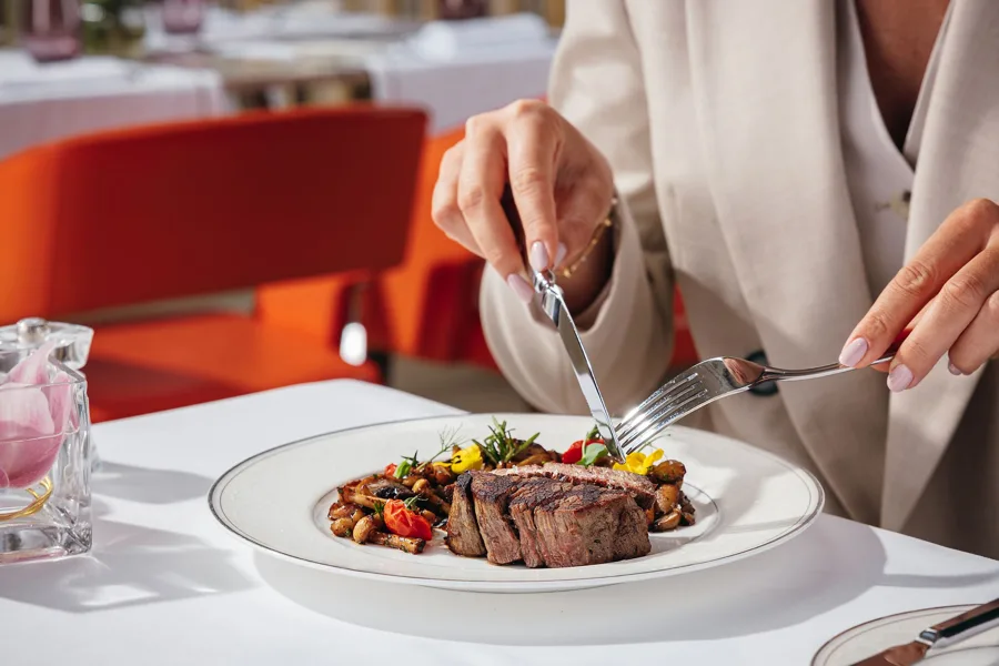Dish, high key light. Food photography in Dubai by Artur Begel